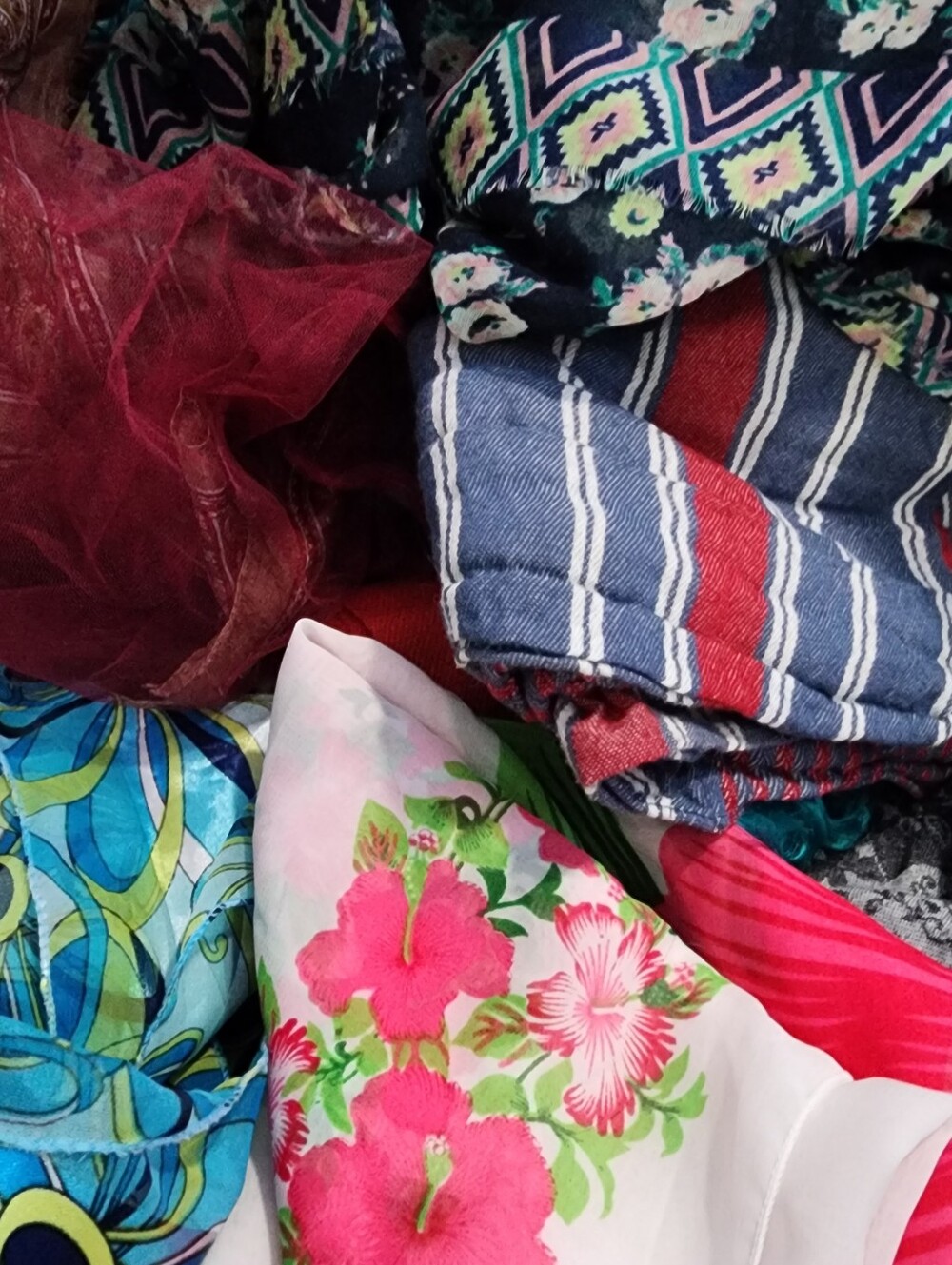 10 Assorted Scarfs Random Picks